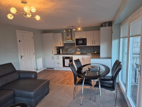 Fabulous 3 Bedroom Flat Apartment in Edinburgh