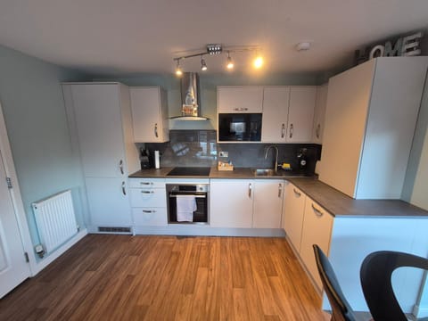 Fabulous 3 Bedroom Flat Apartment in Edinburgh