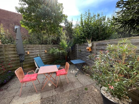 Maison calme avec terrasse - Calypso House in Normandy