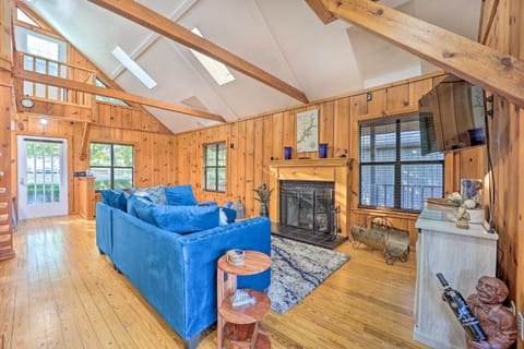 Lake-View Home with Deck and Gas Grill in Bernice! House in Ozark Mountains