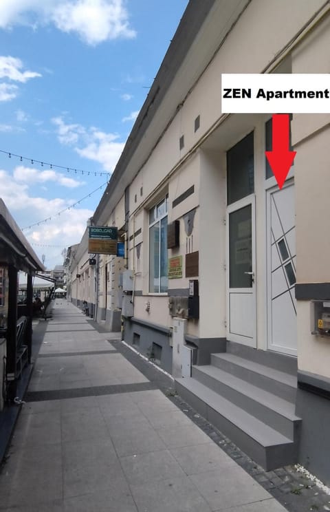 Property building, Facade/entrance