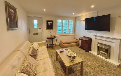 Quaint 2 bed Cottage in the Heart of Cambridge House in Cambridge