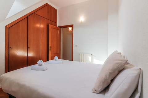 Bed, Decorative detail