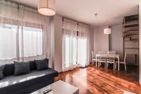 Communal lounge/ TV room, Dining area