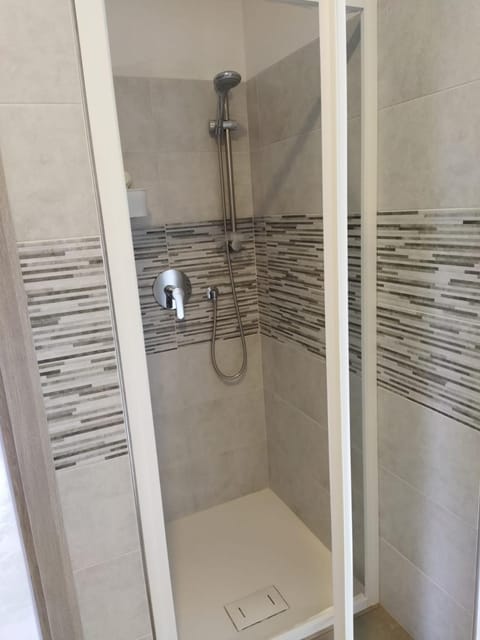 Riva's slim house 2 Apartment in Riva del Garda