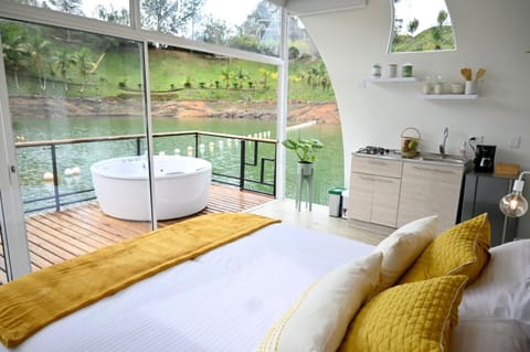 Patio, Hot Tub, Photo of the whole room