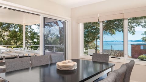 Patio, Natural landscape, Balcony/Terrace, Seating area, Dining area, Sea view