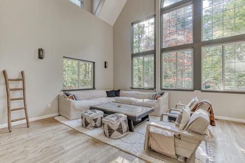 Sandy Ski Chalet House in Mount Hood Village