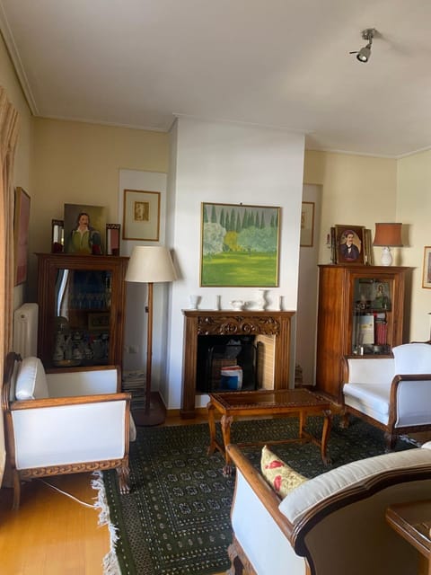 Living room, Seating area, flat iron