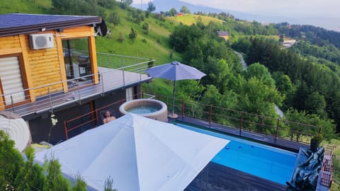 Balcony/Terrace, Swimming pool