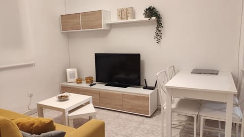 TV and multimedia, Living room, Dining area