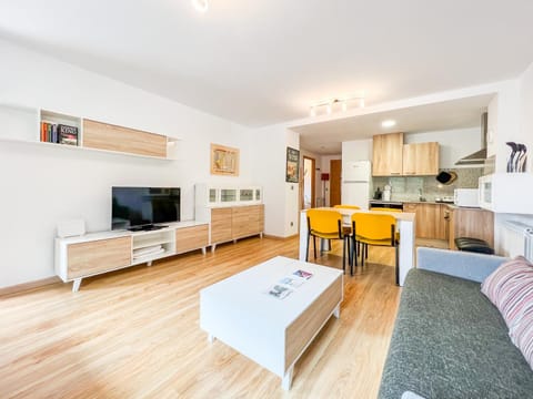 TV and multimedia, Living room, Dining area