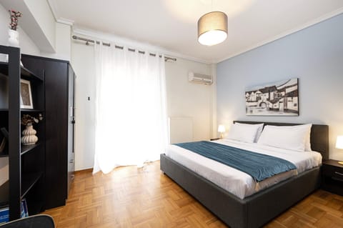 Bed, Photo of the whole room, Bedroom, wardrobe, air conditioner