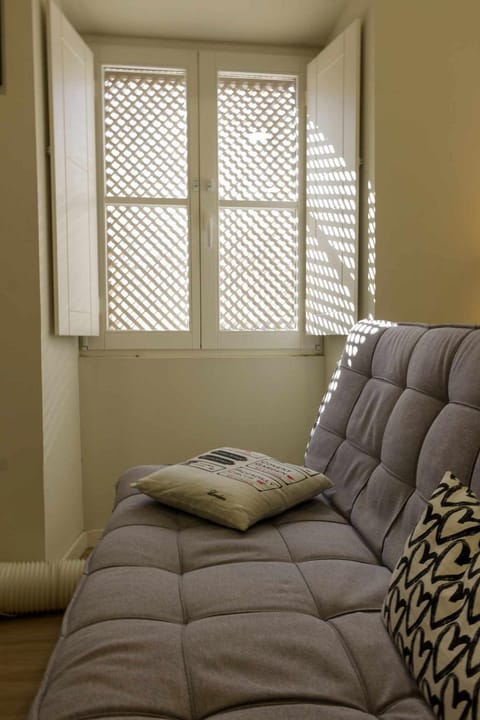 Bed, Living room, Photo of the whole room