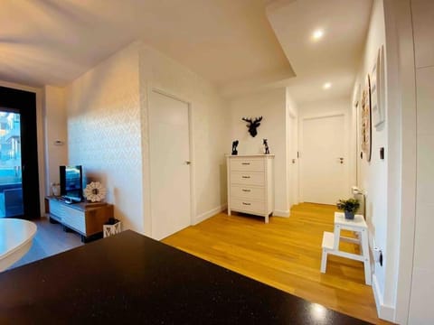 Apartamento en Edificio Nuevo con Piscina Apartment in Portonovo