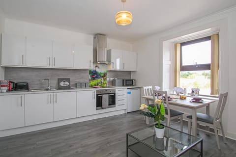 Kitchen or kitchenette, Living room, Dining area, kitchen, kitchen