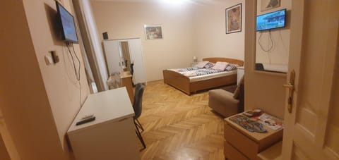 Bedroom, wardrobe