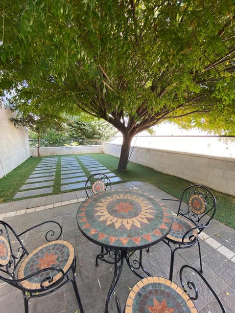 Patio, Garden, Dining area, Garden view