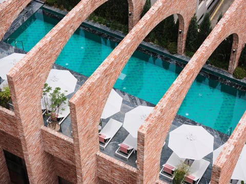 Swimming pool, Swimming pool