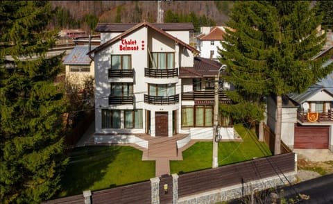 Property building, Day, Bird's eye view, Street view
