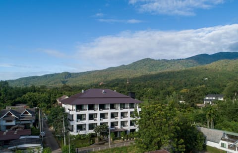 Property building, Facade/entrance, Bird's eye view