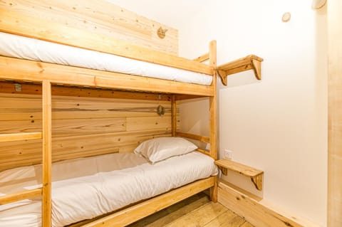 Photo of the whole room, Bedroom, bunk bed