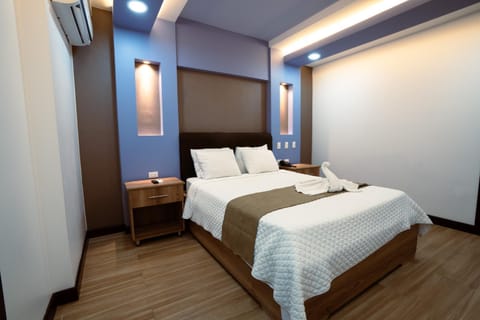 Photo of the whole room, air conditioner