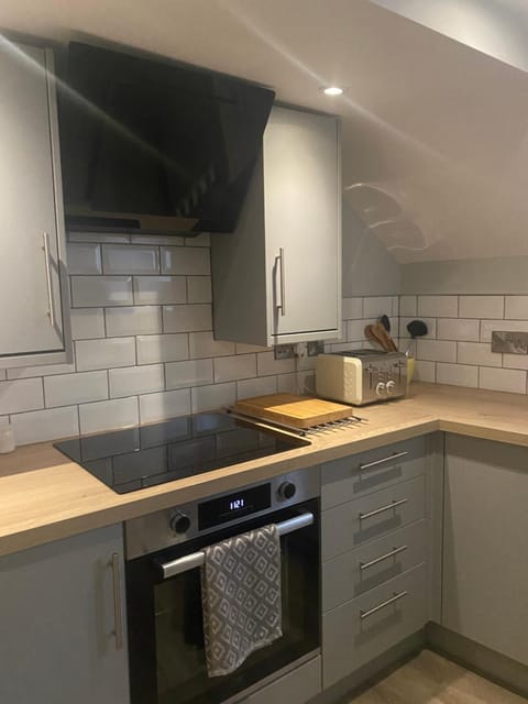 The White Hart Apartment Church View Apartment in Staffordshire Moorlands District