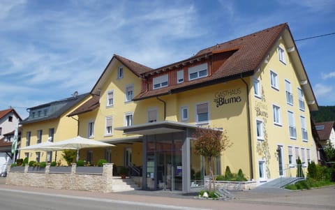Property building, Facade/entrance