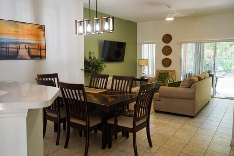 Living room, Dining area