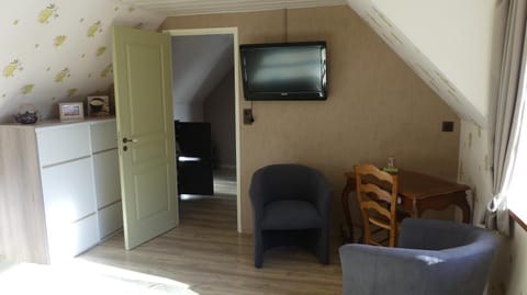 TV and multimedia, Bedroom