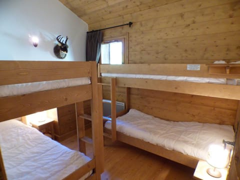 Duplex 4 pièces avec piscine intérieure, parking, 8 pers, proche Les Saisies - FR-1-594-303 Apartment in Villard-sur-Doron