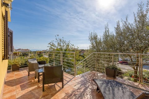 View (from property/room), Balcony/Terrace