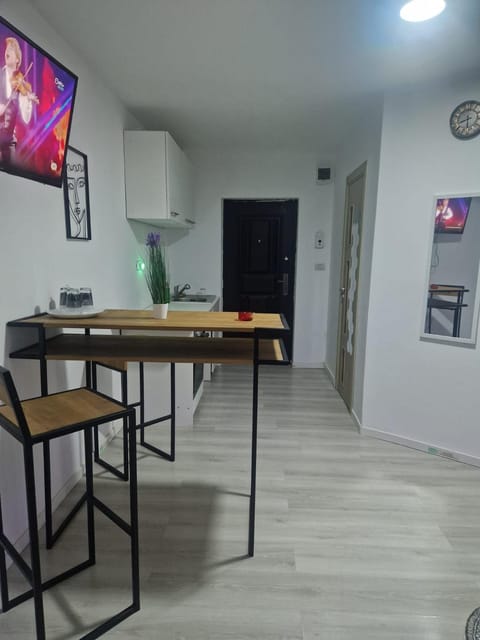 TV and multimedia, Kitchen or kitchenette, Dining area, minibar, oven