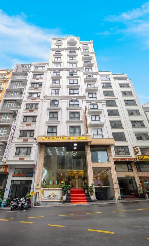 Property building, Day, City view, Location, Parking