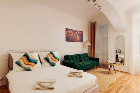 Living room, Photo of the whole room