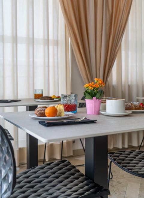 Restaurant/places to eat, furniture