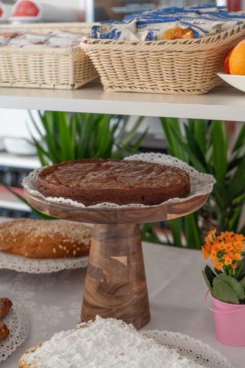 Breakfast, Continental breakfast, Buffet breakfast, Italian breakfast