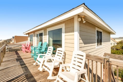 SC2404 Armstrong House in Surf City