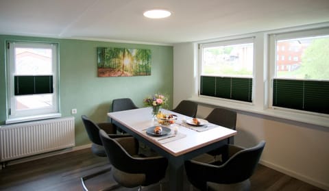 Dining area, kitchen