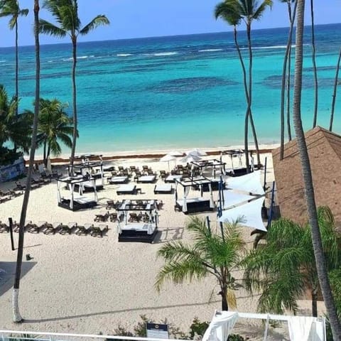Nearby landmark, Beach, Sea view, sunbed