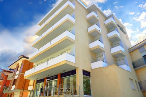 Property building, Day