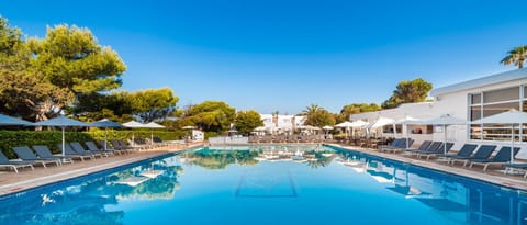 Property building, Swimming pool, Entertainment