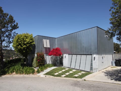 Facade/entrance, Street view