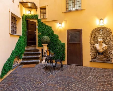Property building, Facade/entrance, Breakfast