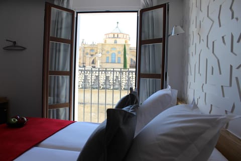 Bed, View (from property/room), Landmark view, Landmark view