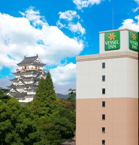 Facade/entrance, Landmark view