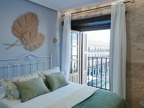 Bed, Balcony/Terrace, Bedroom