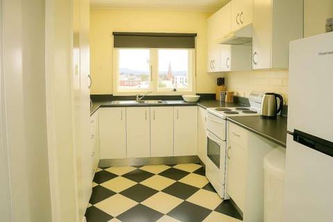 Comfy Apartment with carpark 2 minutes to CBD House in Hobart