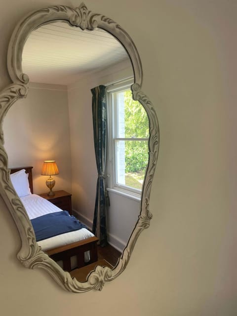 The Baker's Cottage in the Heart of Richmond Sleeps 6 House in Tasmania